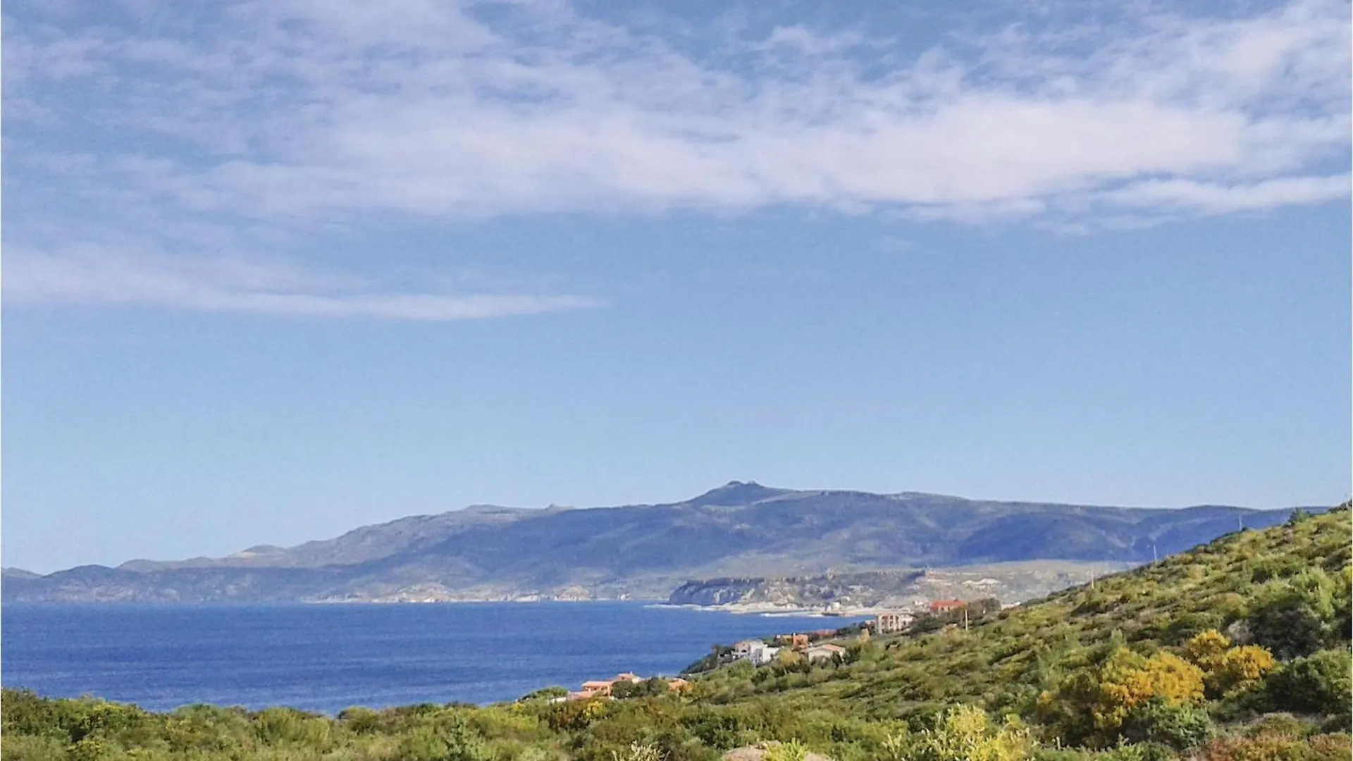 Vista Mare Daire Magomadas 0*,  İtalya